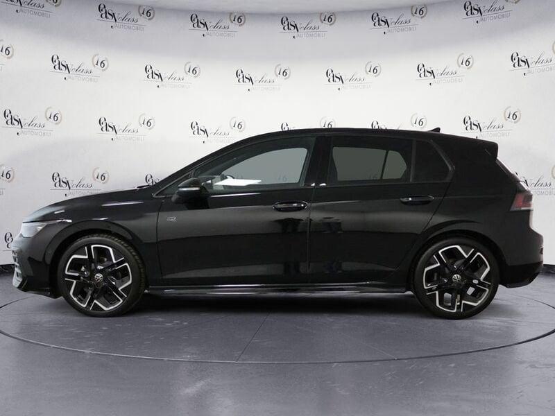 Volkswagen Golf 2.0 TDI 150 CV DSG SCR R-Line Nuovo Modello Led Matrix 18" Camera