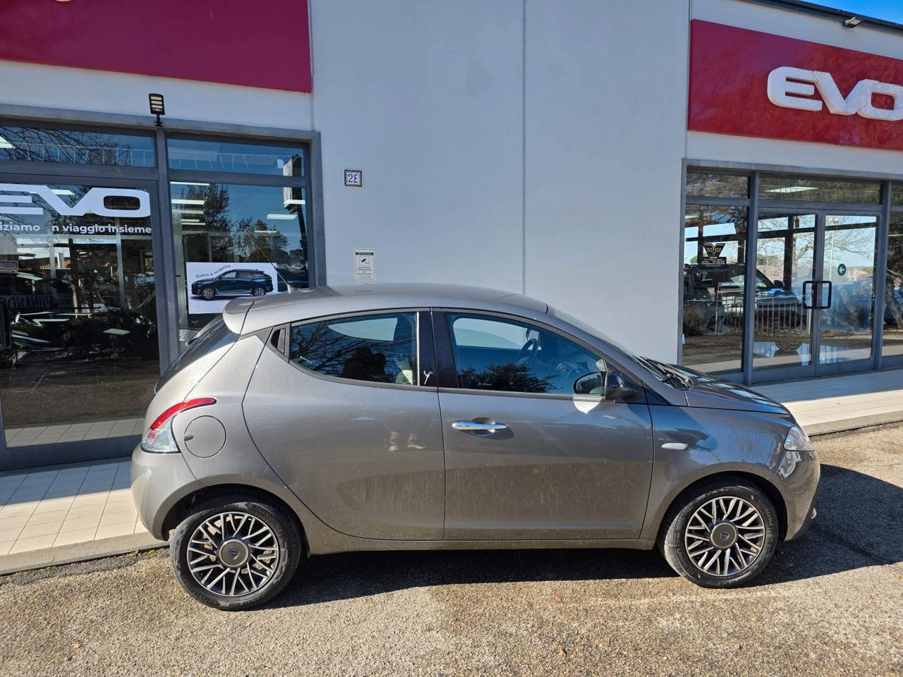 Lancia Ypsilon 1.2 69 CV 5 porte GPL Ecochic Gold
