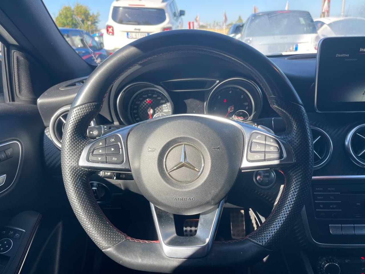 Mercedes Benz A200d Premium AMG Night 2.2 CDI 136cv