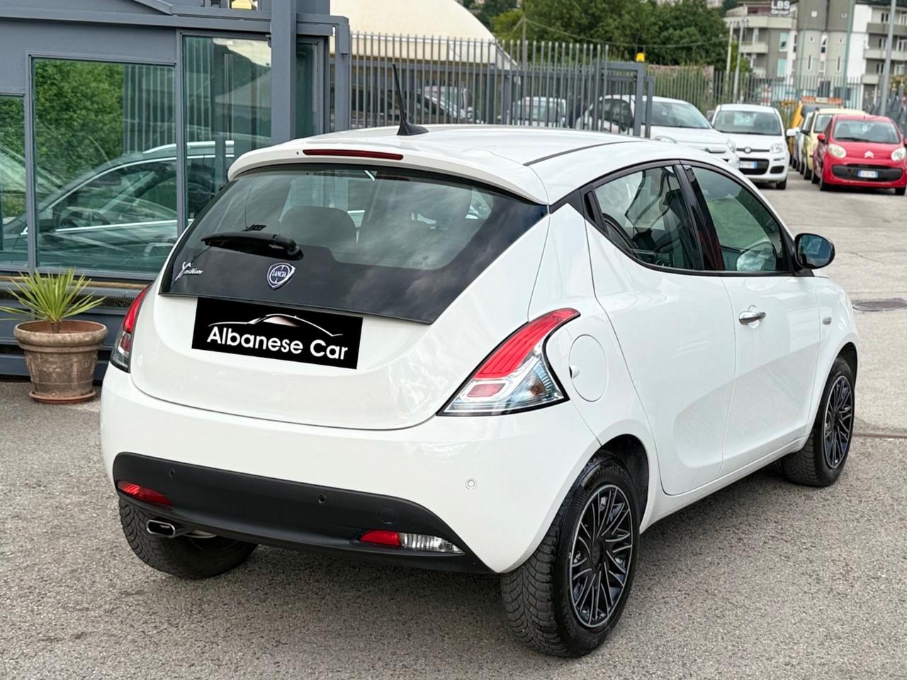 Lancia Ypsilon 1.2 69 CV 5 porte GPL Gold