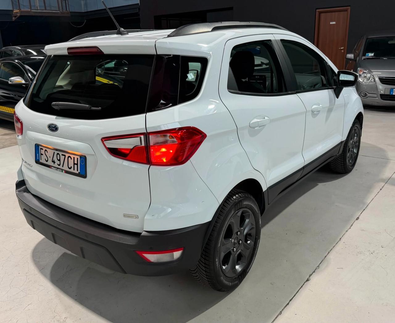 Ford EcoSport Benzina Manuale titanium Neopatentati