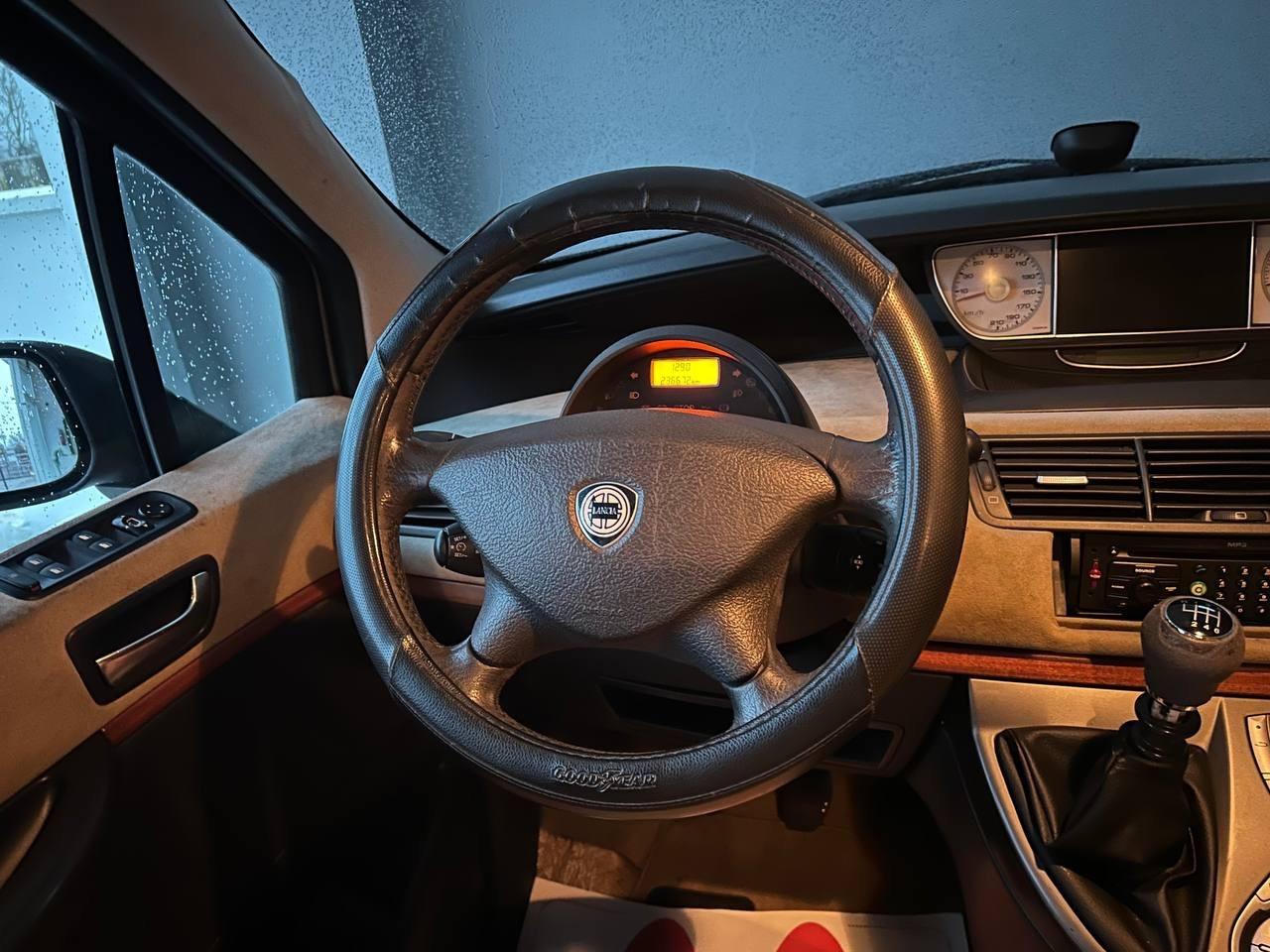 Lancia Phedra - 2.0 MJT 120 CV