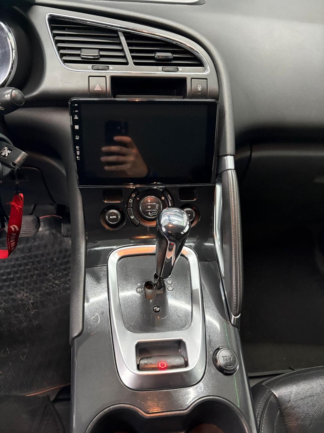 Peugeot 3008 1.6 HDi 112CV cambio robotizzato Premium