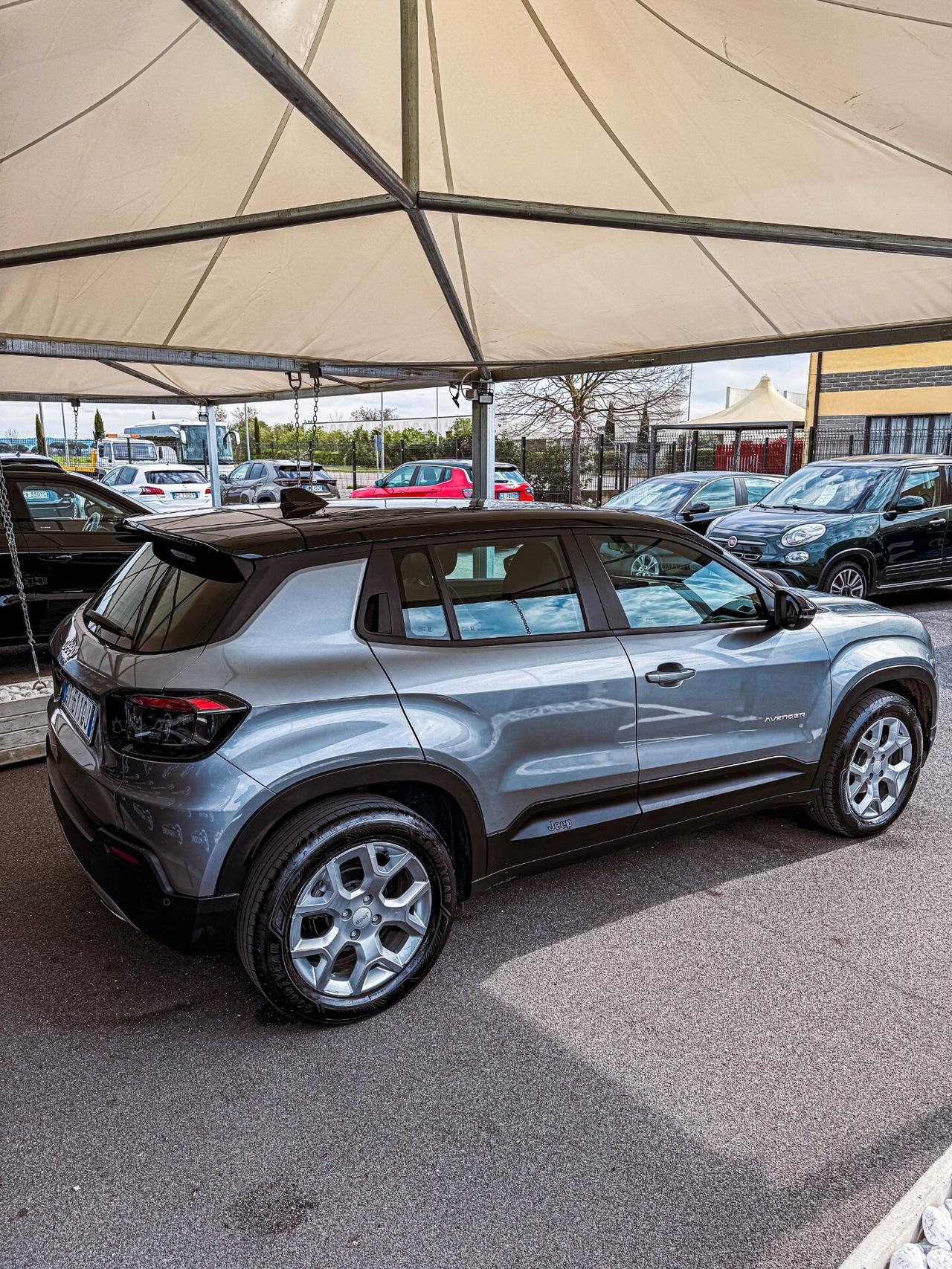 Jeep Avenger 1.2 Turbo 100 CV Altitude - solo 17000km!!!