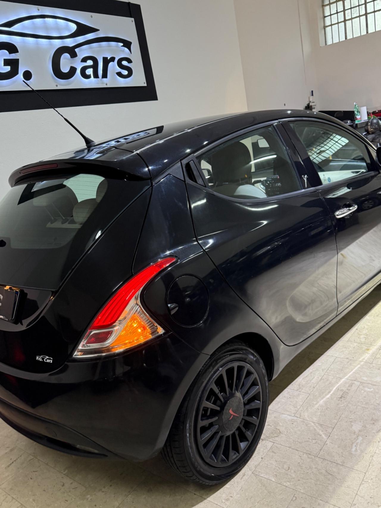 Lancia Ypsilon 1.2 69 CV 5 porte GPL Ecochic Gold