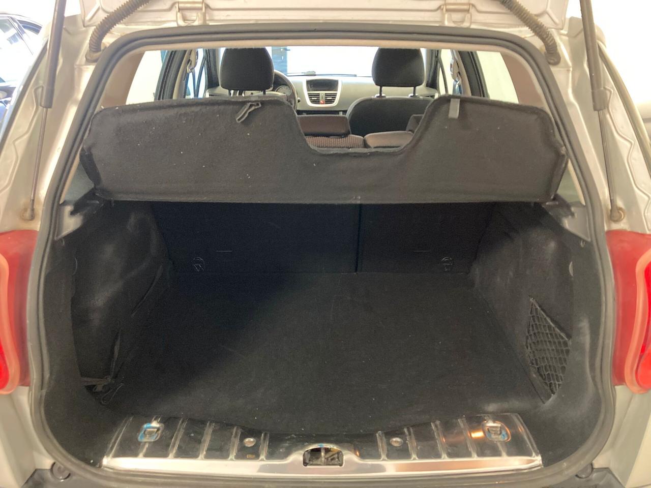 Peugeot 207 1.6 8V HDi 93CV SW X Line