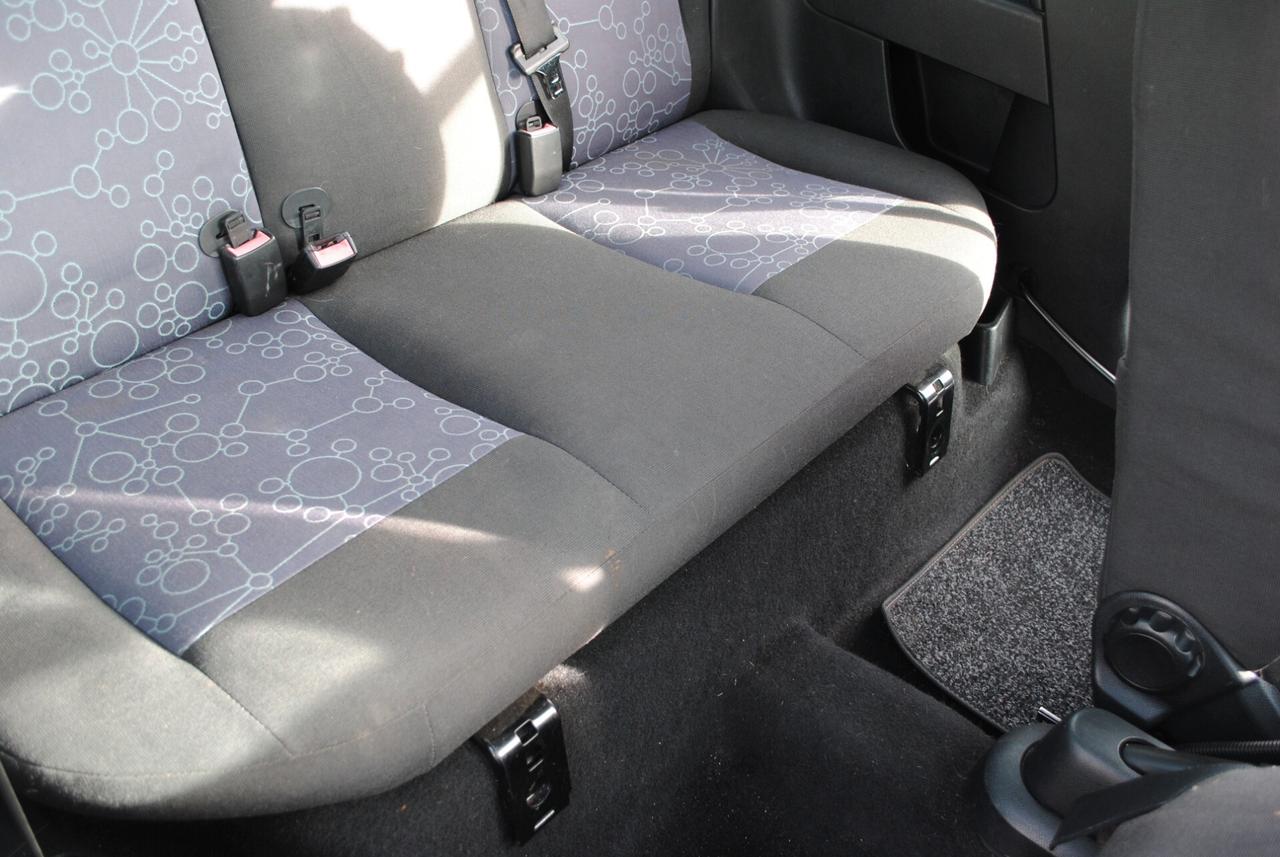 FORD FIESTA 1.2 75 CV OK NEOPATENTATI