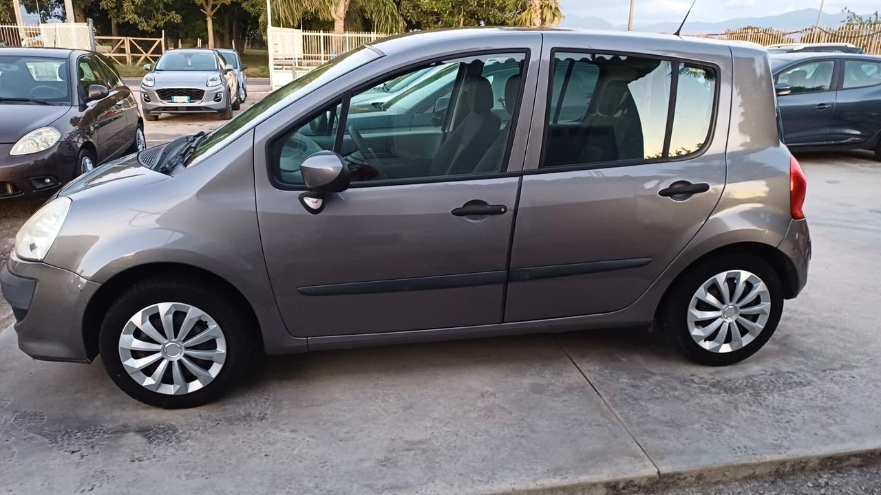 Renault Modus 1.2 16V Dynamique 2009