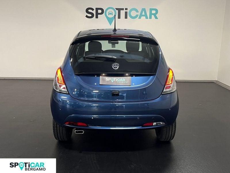 Lancia Ypsilon 1.0 FireFly 5 porte S&S Hybrid Platino - Km0