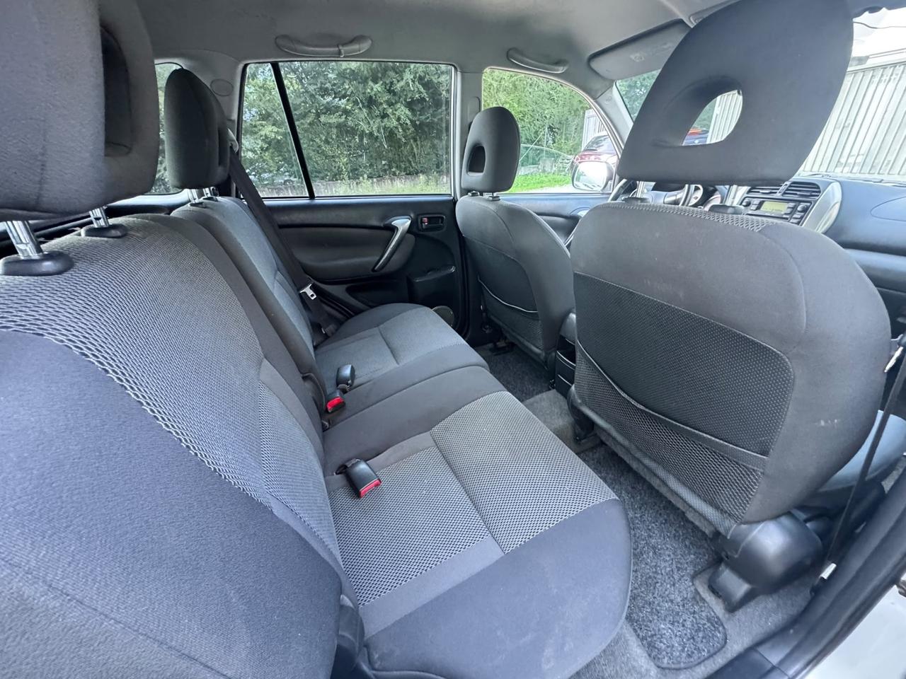 Toyota RAV 4 RAV4.com 2.0 Tdi D-4D cat 5 porte Sol