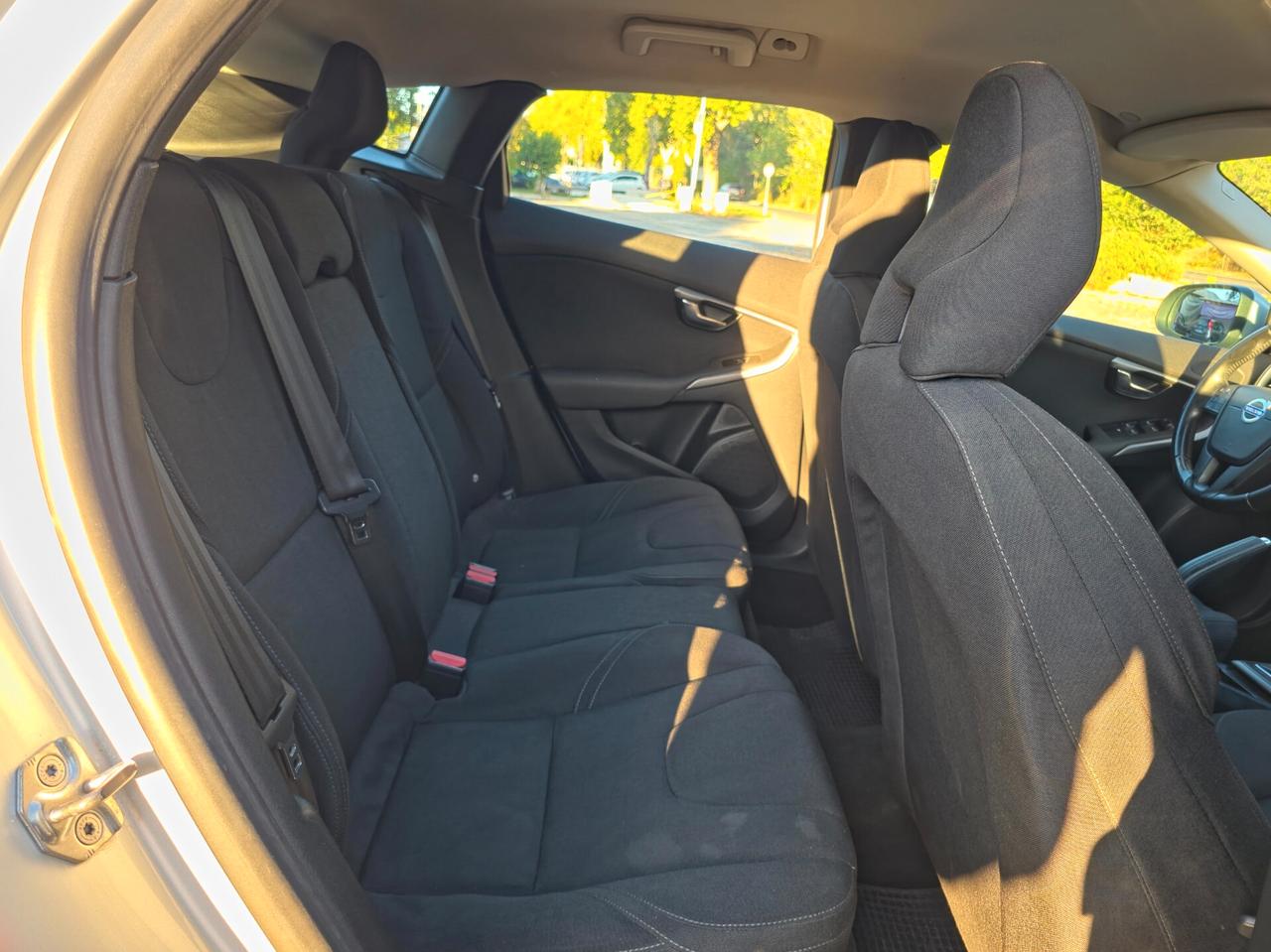 Volvo V40 D4 Momentum CV-120 Automatica E6 NEO 2016