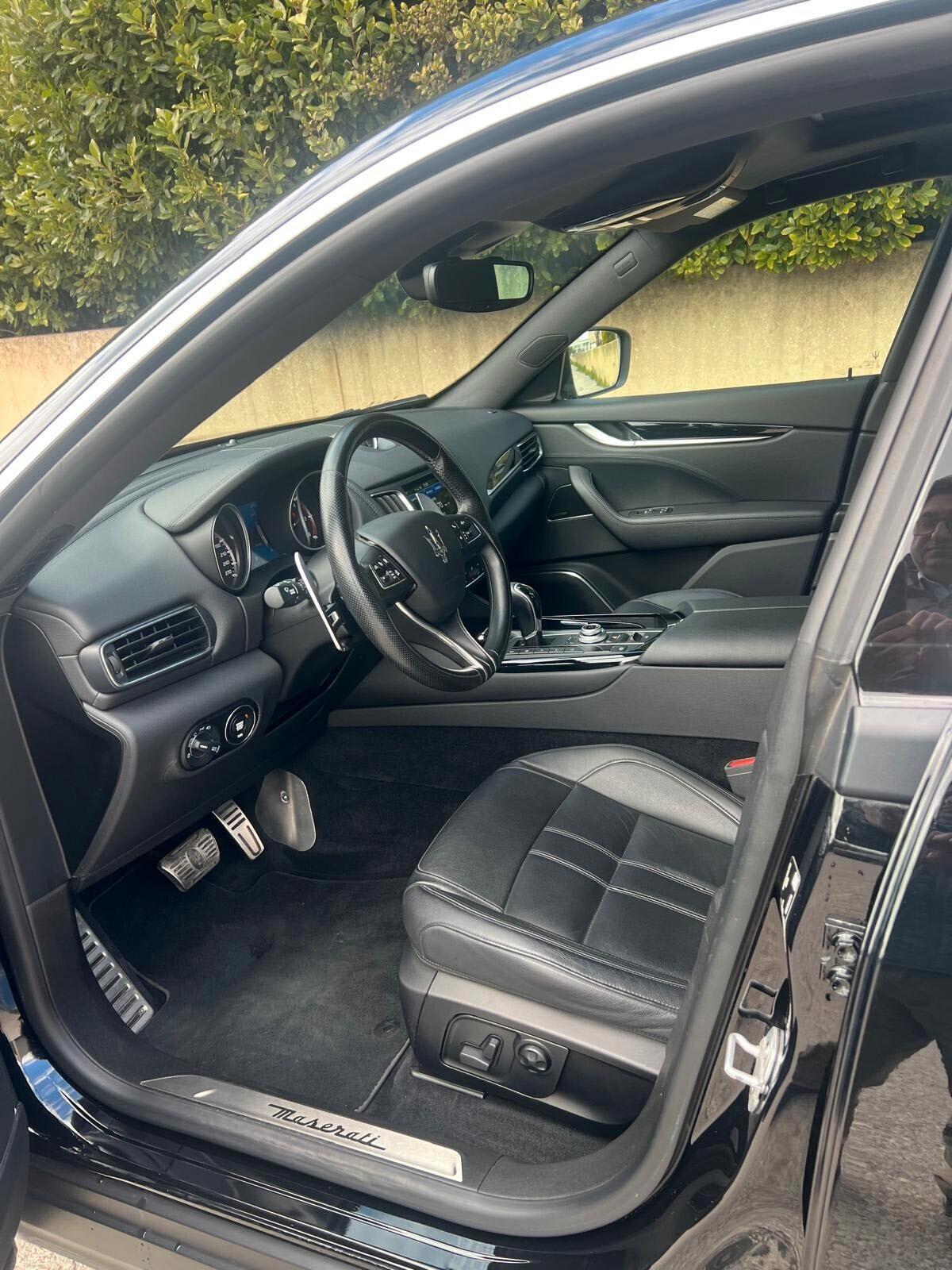 Maserati Levante LevanteTDI*PANO*360°*TaPanorama !!Finanzio Fini a 180 Mesi Ant 0 rata 200 mese!!