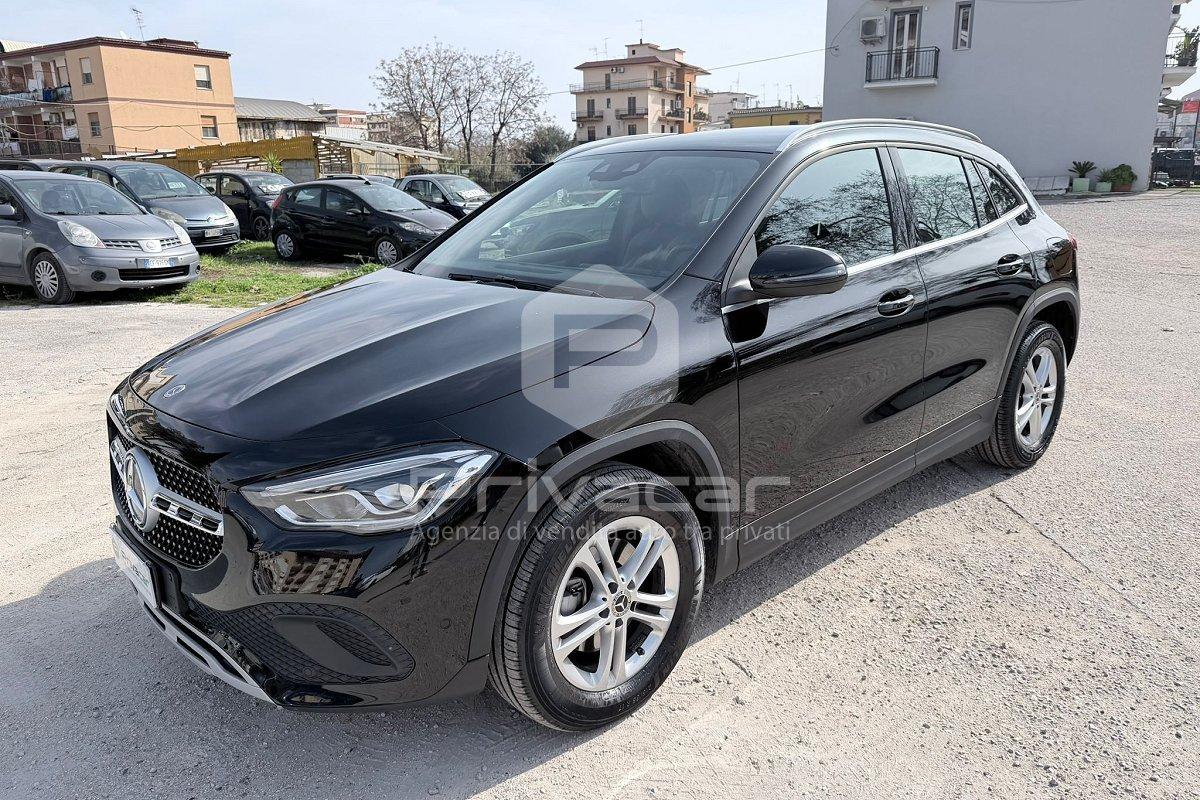 MERCEDES GLA 180 d Automatic Business