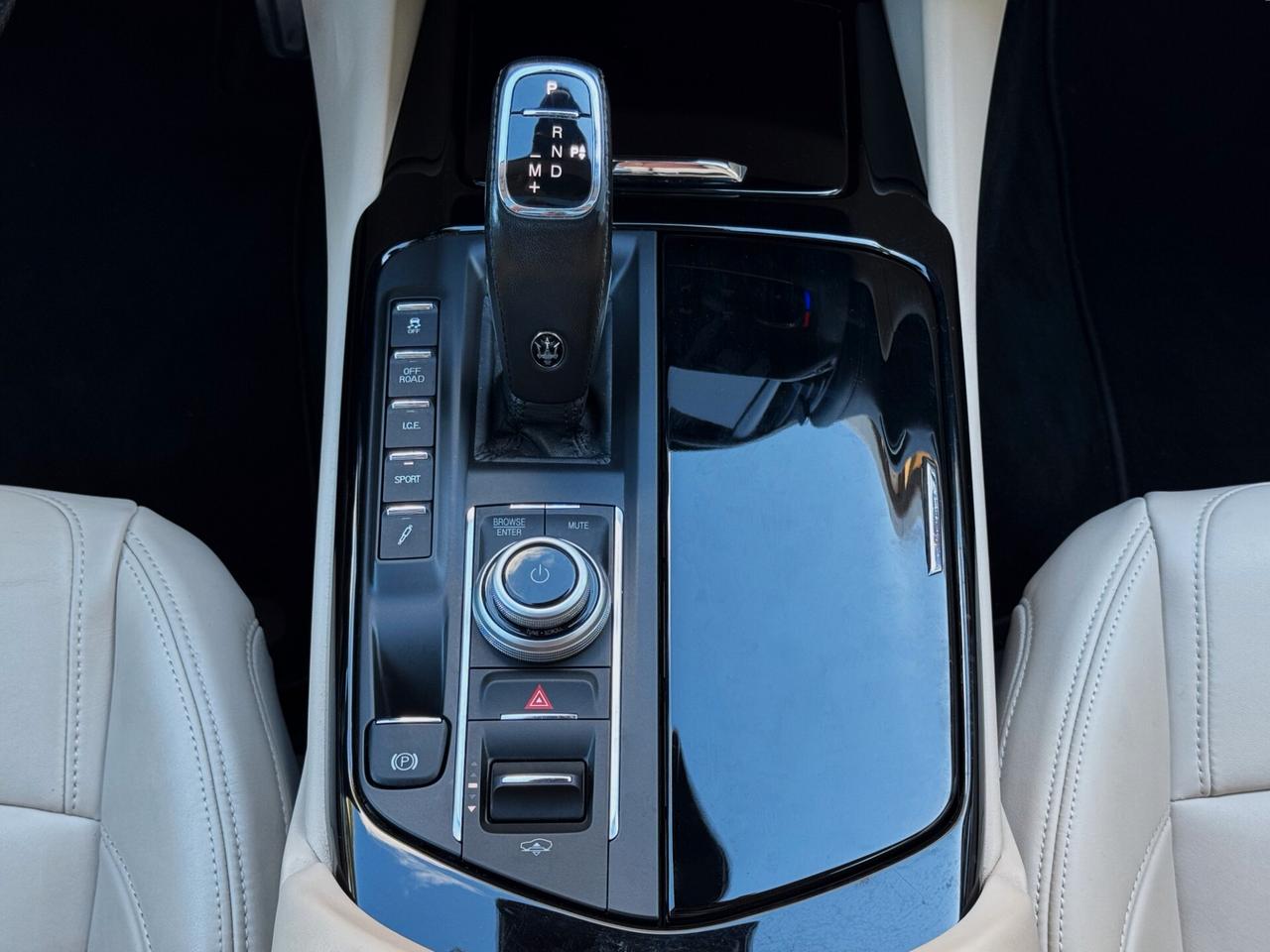 Maserati Levante 3.0 DS V6 Gransport 275CV TETTO 360