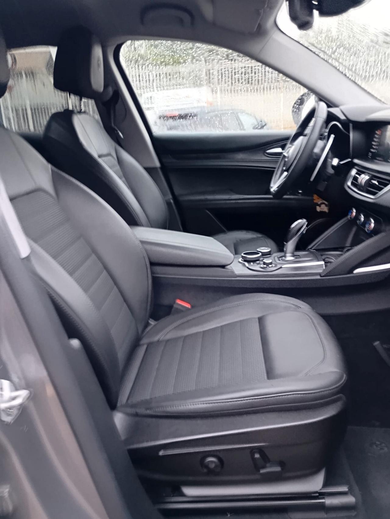 Alfa Romeo Stelvio Q4 2.2 Turbodiesel 210 cv automatico