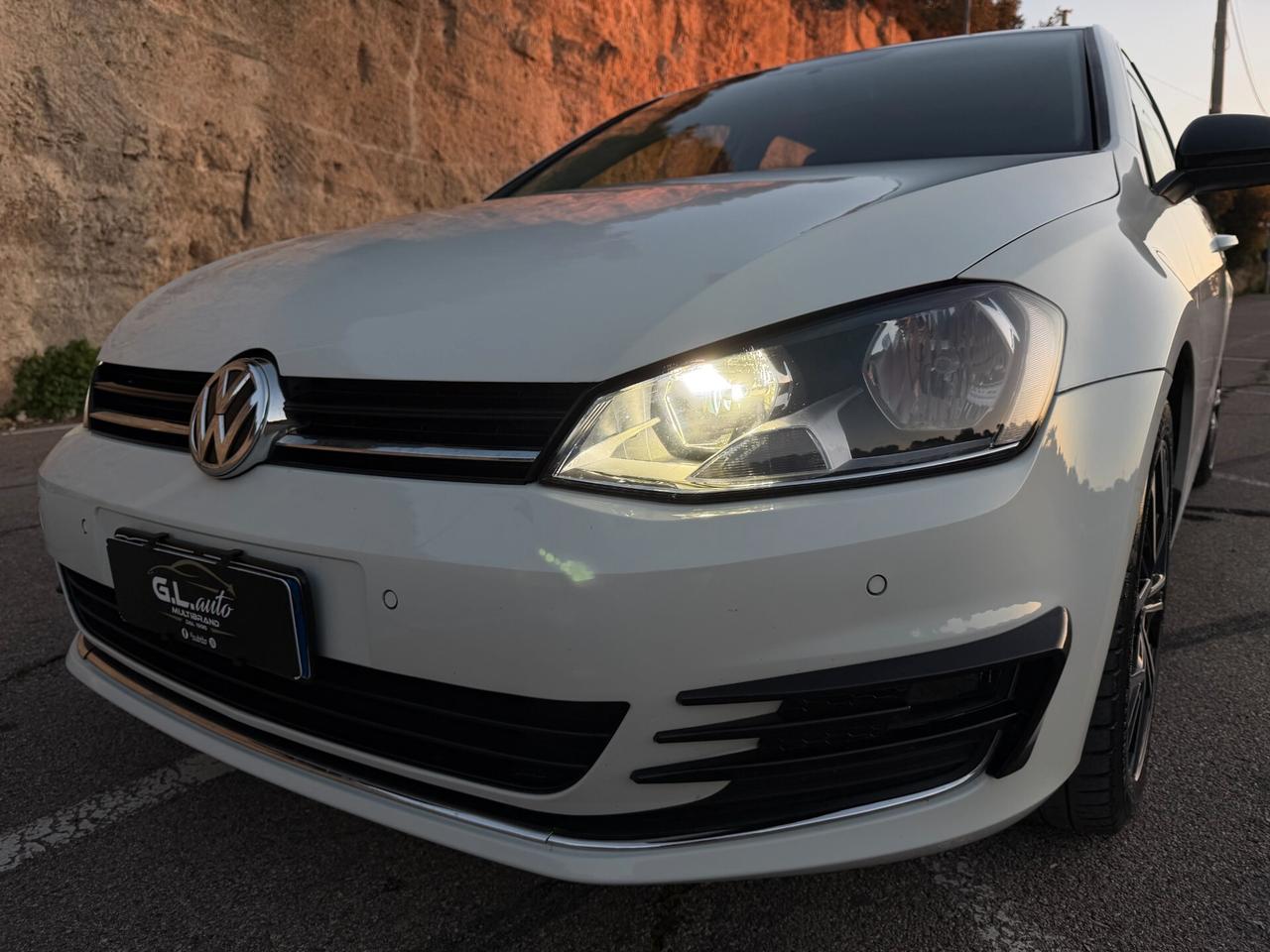 Volkswagen Golf/1.6 TDI 90CV/CAR PLAY/CERCHI 17"/NEOPATENTATI