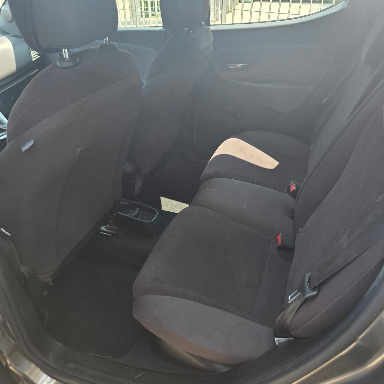 Lancia Ypsilon 1.2 69 CV 5 porte S&S Silver