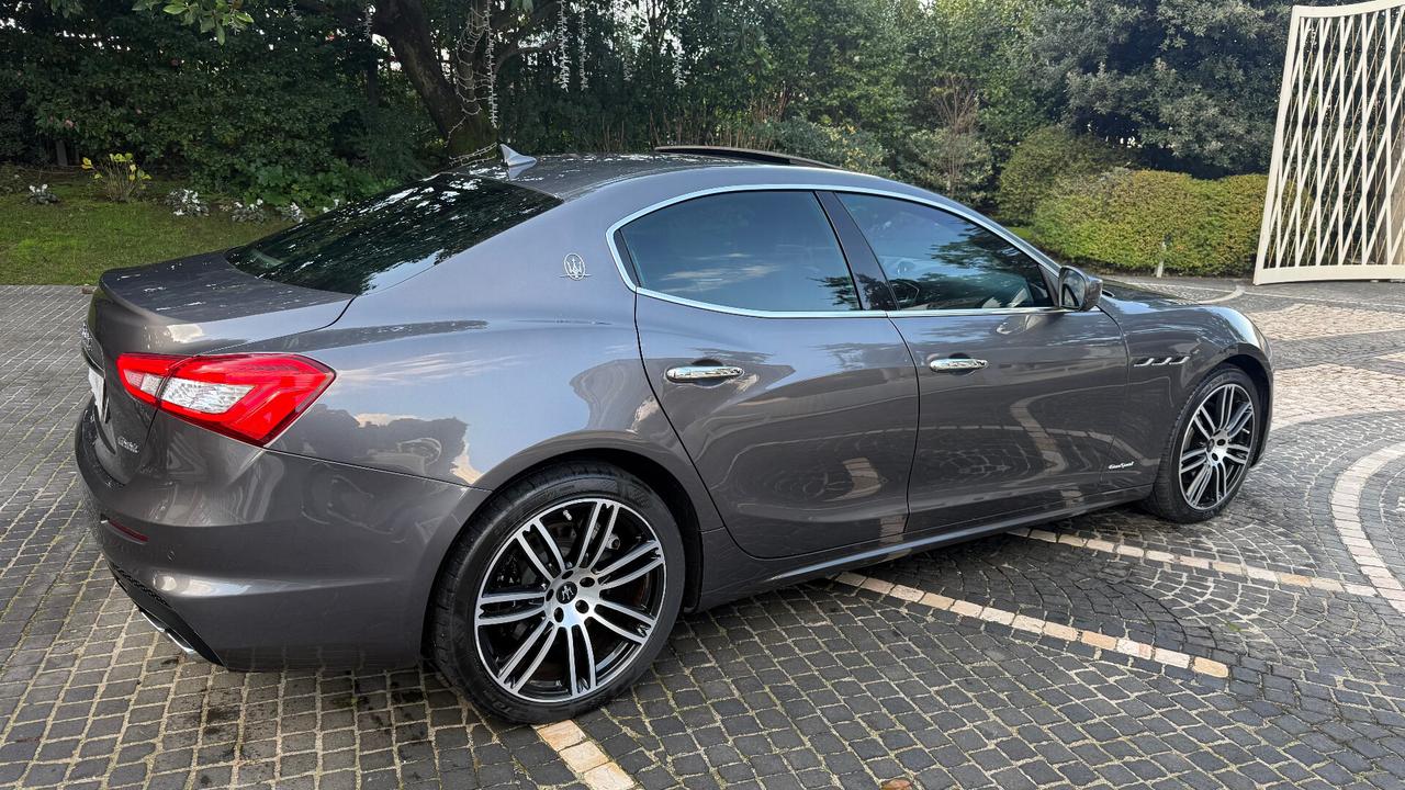Maserati Ghibli V6 Diesel Gransport TETTO