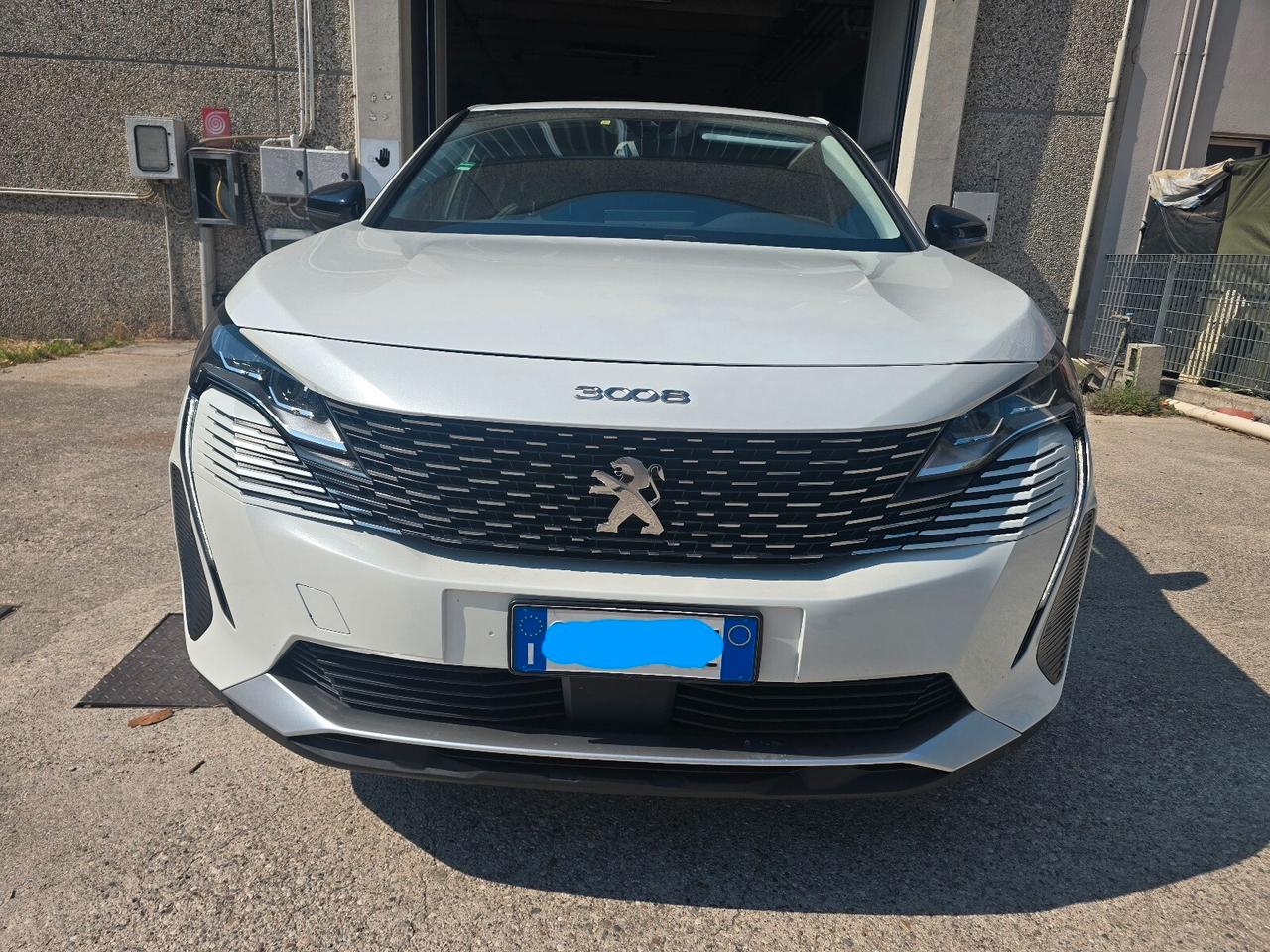 Peugeot 3008 BlueHDi 130 S&S EAT8 Allure