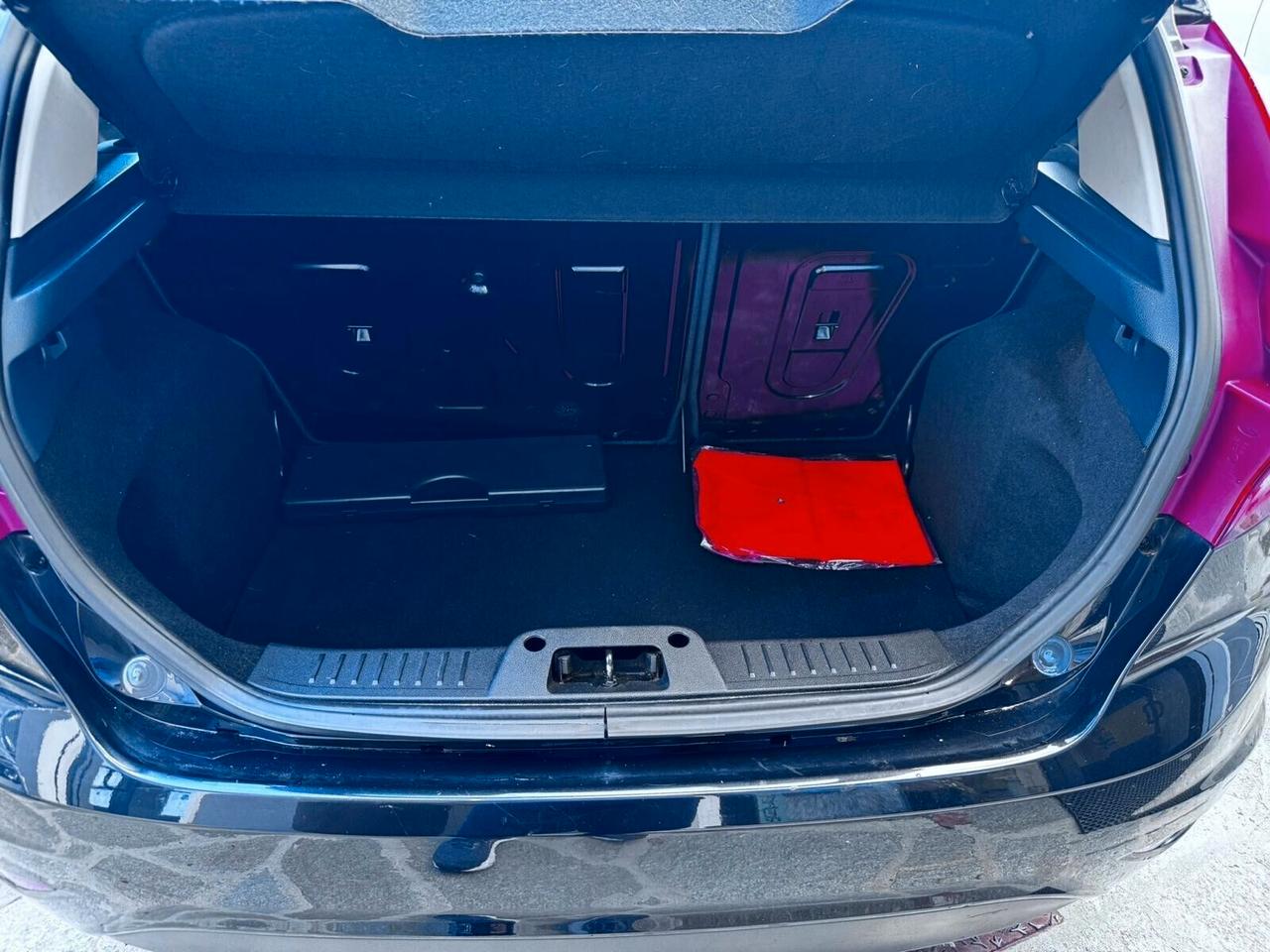 FORD FIESTA 1.4 TDCi 68cv 3p TITANIUM NEOPATENTATI