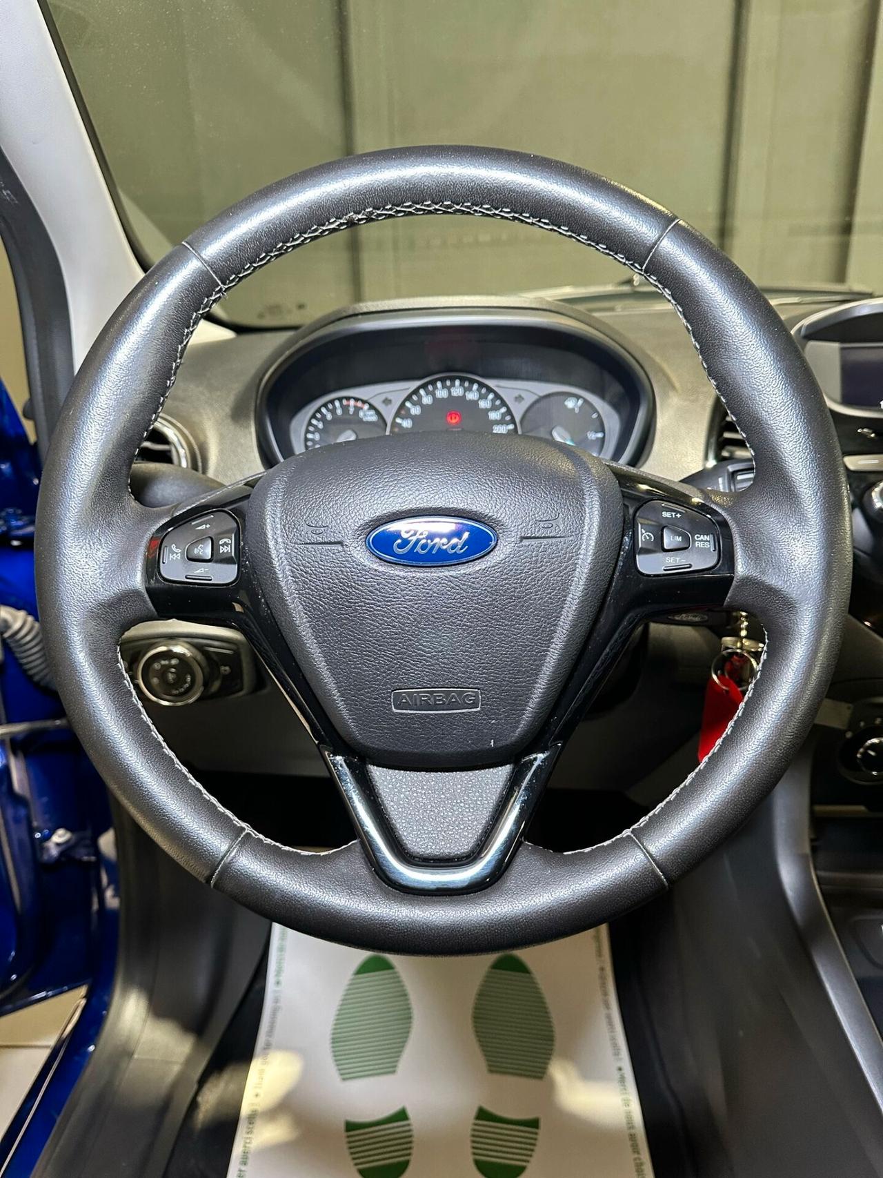 Ford Ka 1.2 Ti-VCT 85CV Ultimate COLOR