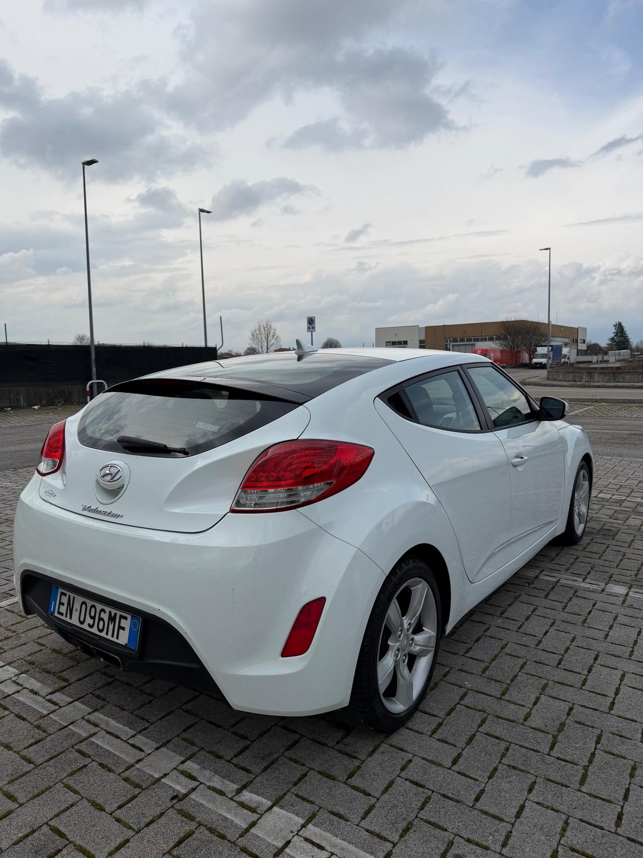 Hyundai Veloster 1.6 GDI DCT Sport
