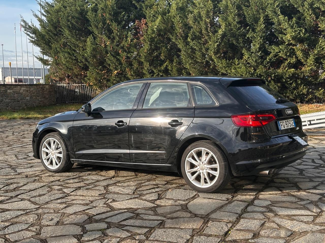 Audi A3 SPB 30 TDI Business Advanced