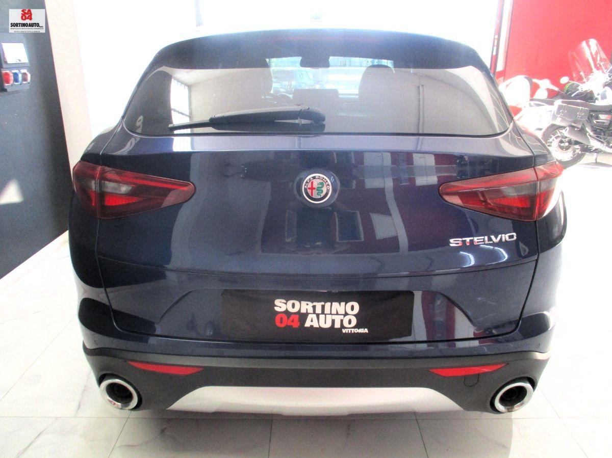A.R.Stelvio 2.2 T.diesel 180CV AT8 RWD Exec.-2018 FULL