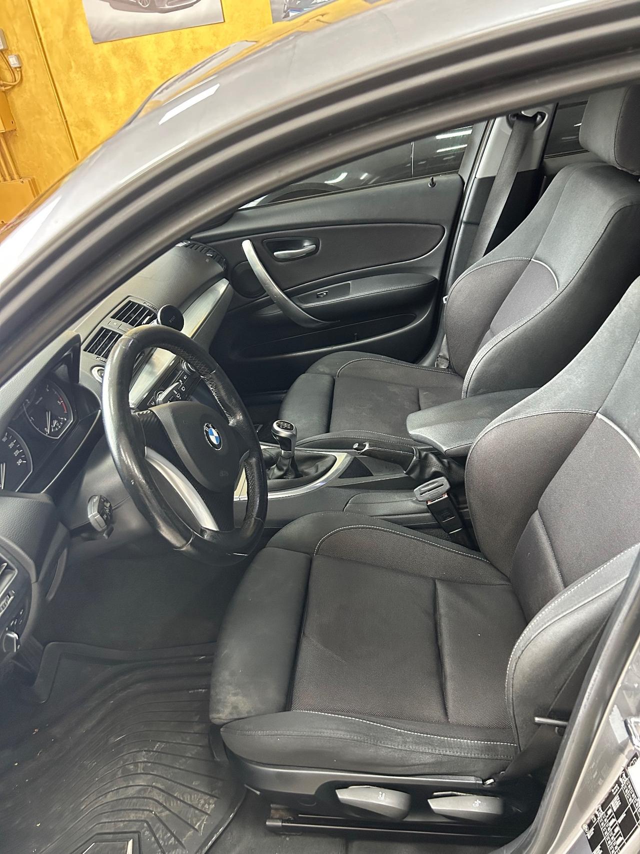 BMW 118d 143 cv “FULL LED/VETRI OSC/18”-2008