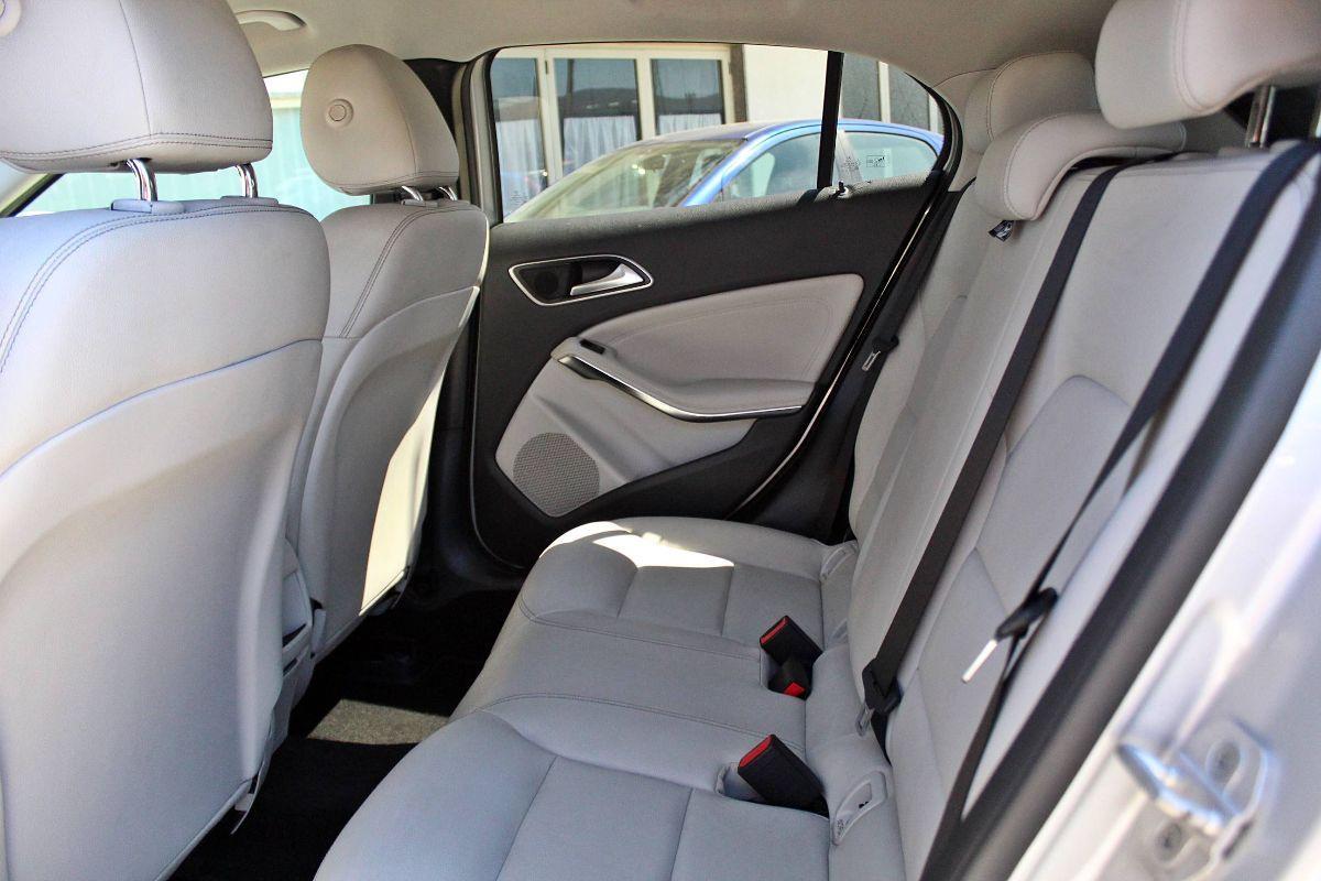 MERCEDES - Classe GLA - GLA 180 d Premium