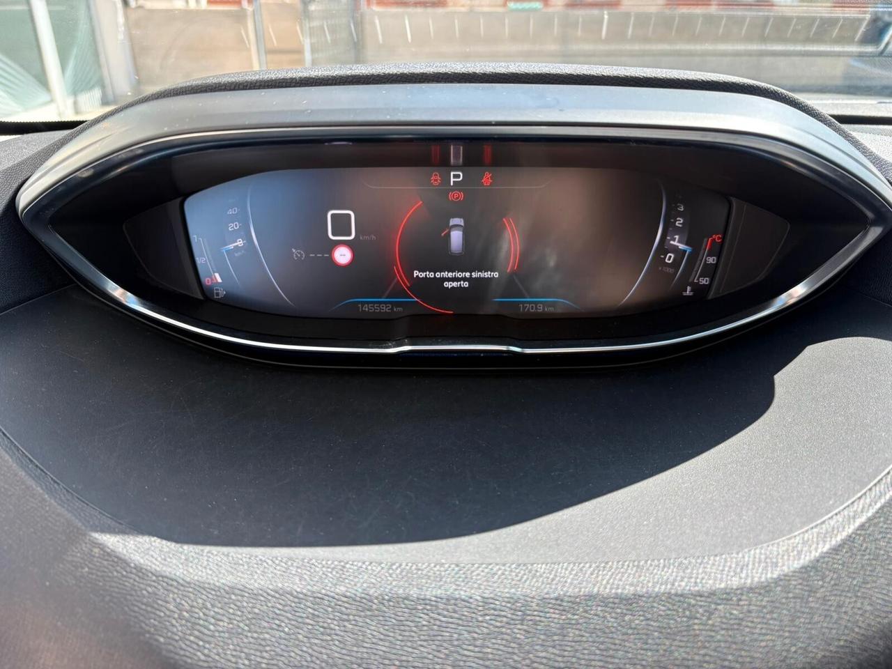 Peugeot 3008 BlueHDi 130 S&S EAT8 Active Pack