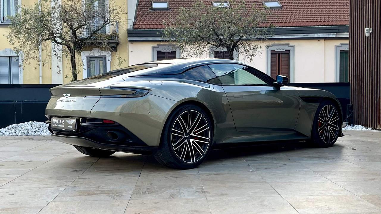 ASTON MARTIN DB12 Coupe 4.0 V8 auto