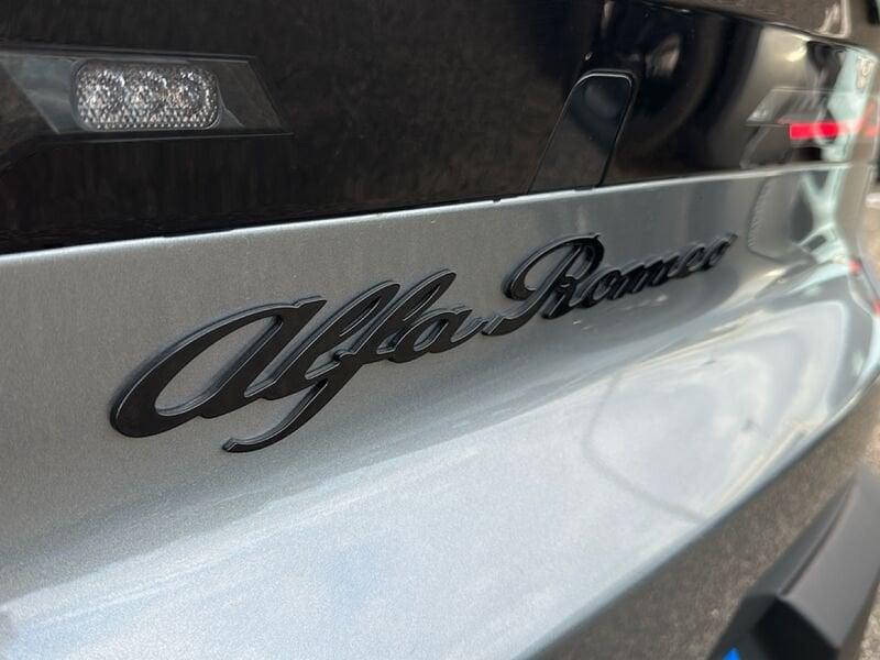 Alfa Romeo Junior 1.2 ibrida 145cv edct6