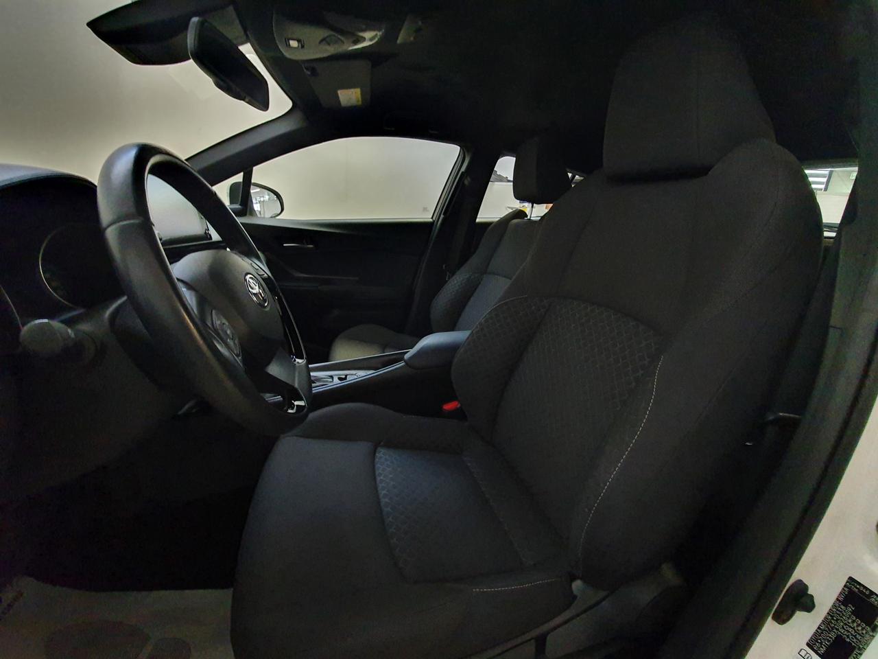 TOYOTA C-HR (2016-2023) - C-HR 1.8 Hybrid E-CVT Active