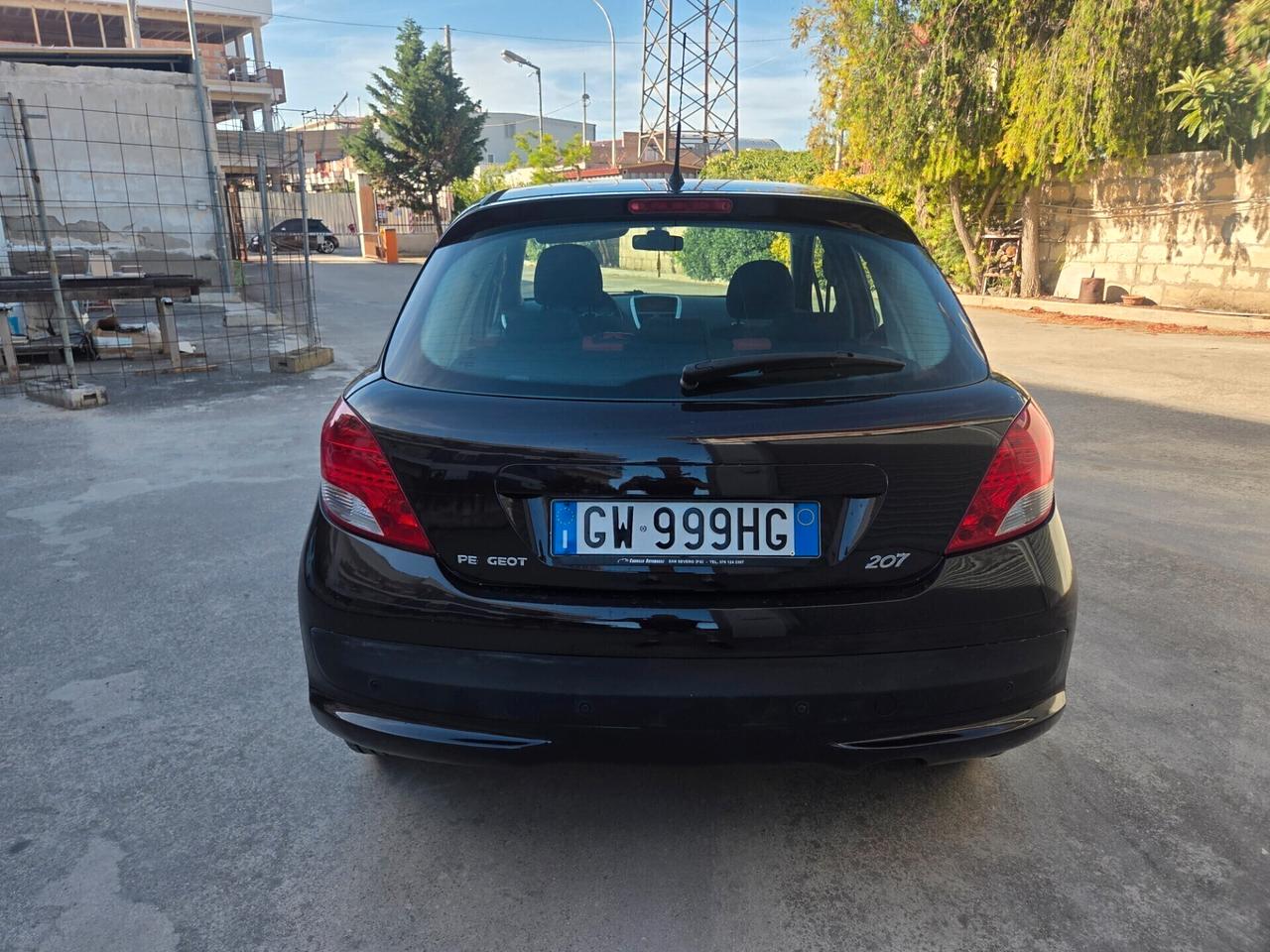 Peugeot 207 1.4 HDi 70CV 5p. Energie