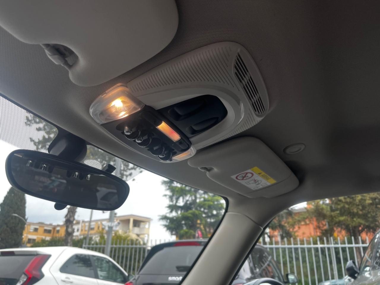 Mini 1.5 Cooper D- 95000km AUTOMATICA