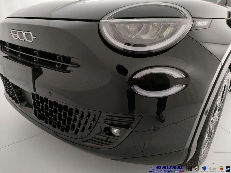 FIAT 600 1.2 Hybrid eDCT 110cv La Prima