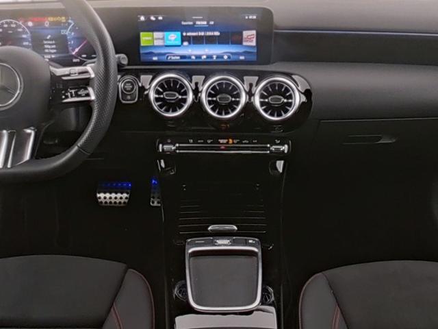 MERCEDES-BENZ A 180 Automatic AMG Line Advanced Plus