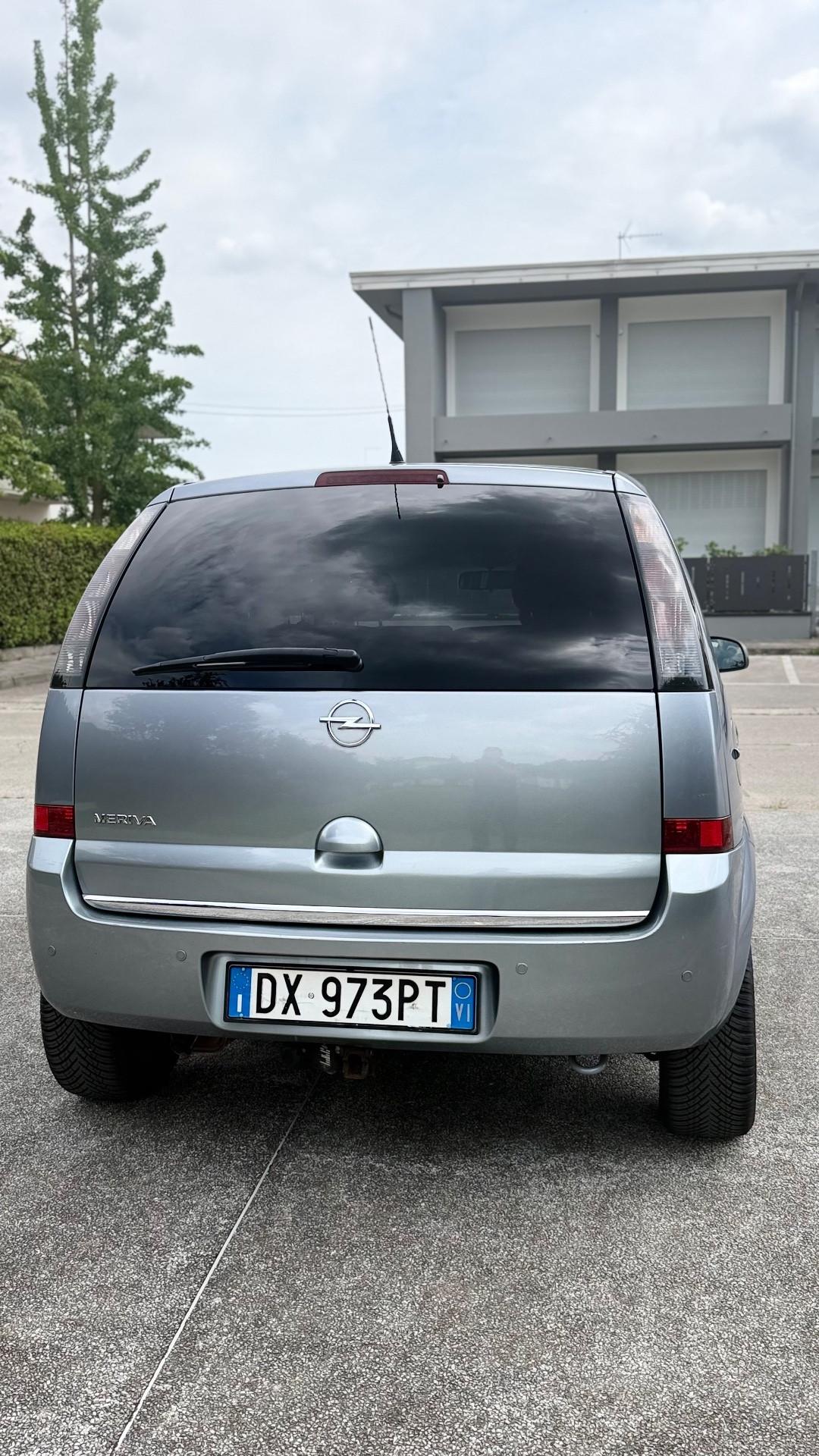 Opel Meriva 1.6 16V Cosmo SI NEOPATENTATI