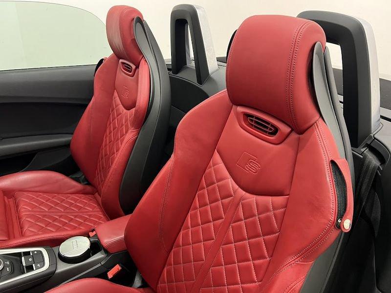 Audi TT TTS Roadster 2.0 TFSI 310 CV quattro S tronic