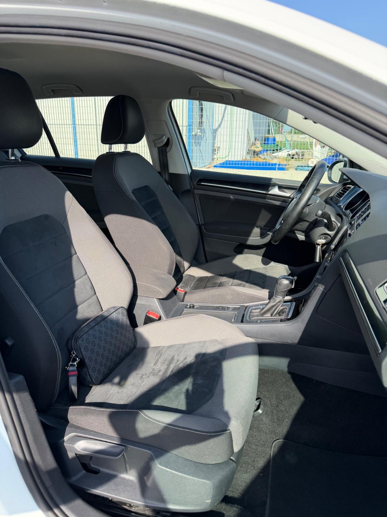 Volkswagen Golf Business 1.4 TGI DSG 5p. Highline BlueMotion