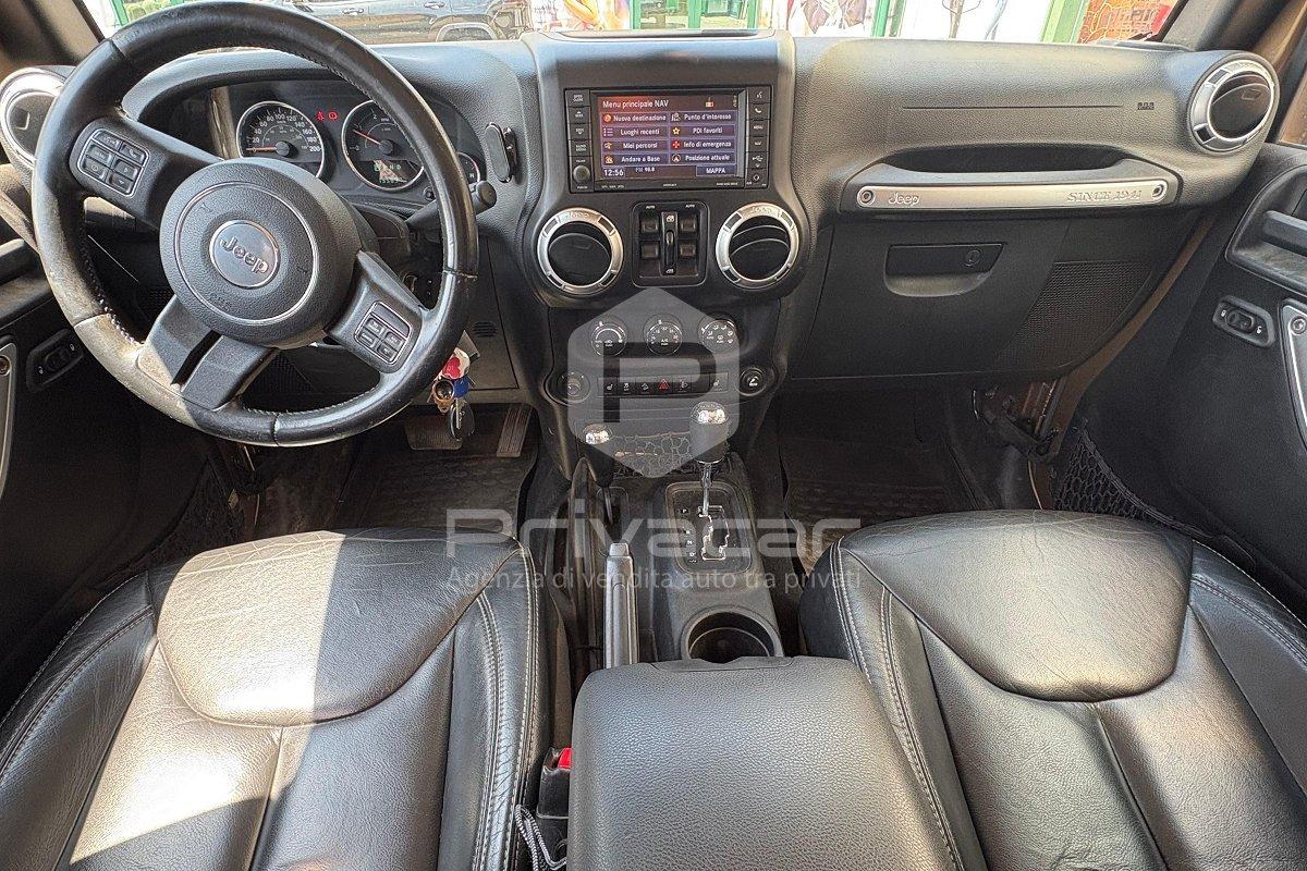 JEEP Wrangler Unlimited 2.8 CRD DPF Sahara Auto