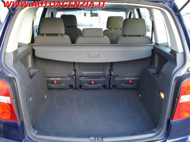 VOLKSWAGEN Touran 2.0 16V TDI Trendline