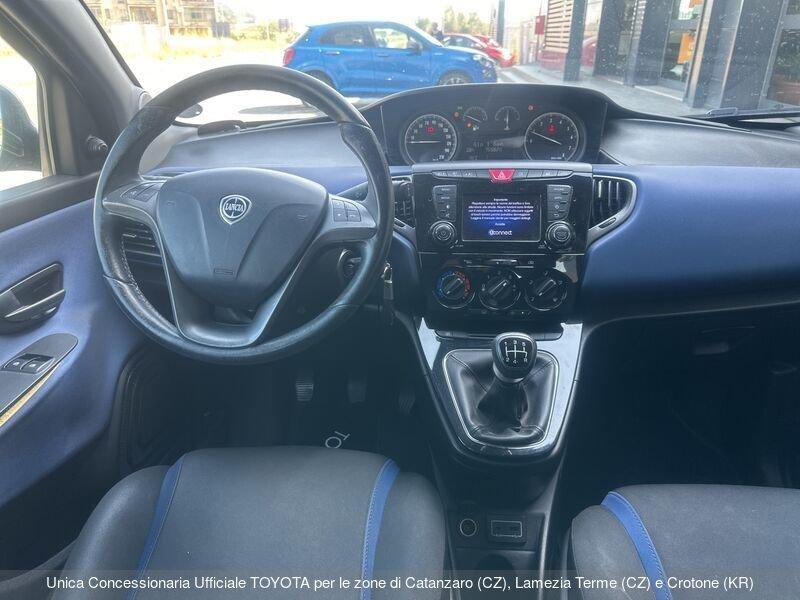 Lancia Ypsilon Ypsilon 1.2 69 CV 5 porte Silver