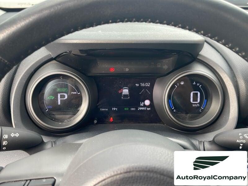 Toyota Yaris Hybrid Trend MY22 IVA ESPOSTA