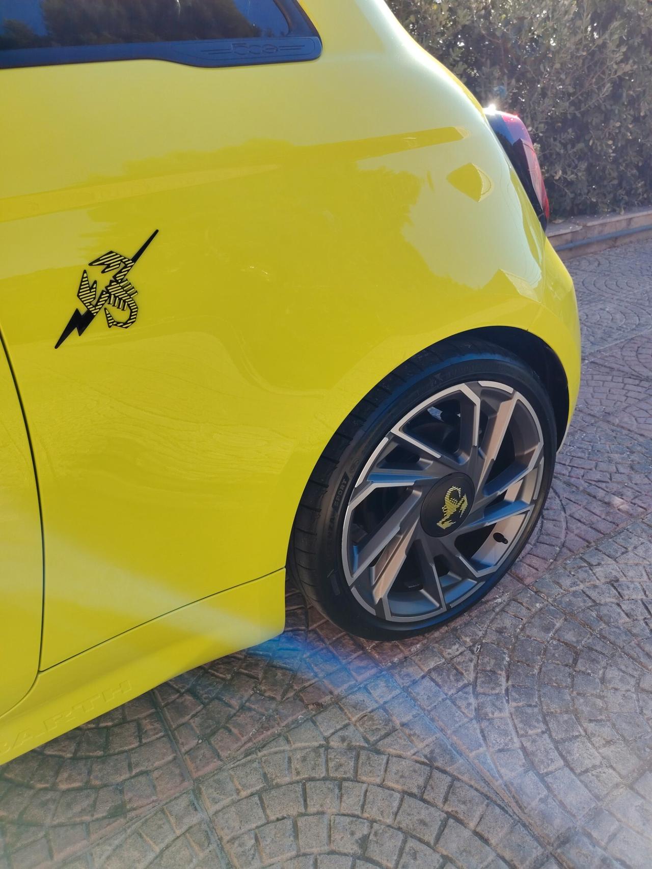 Abarth 500e Scorpionissima