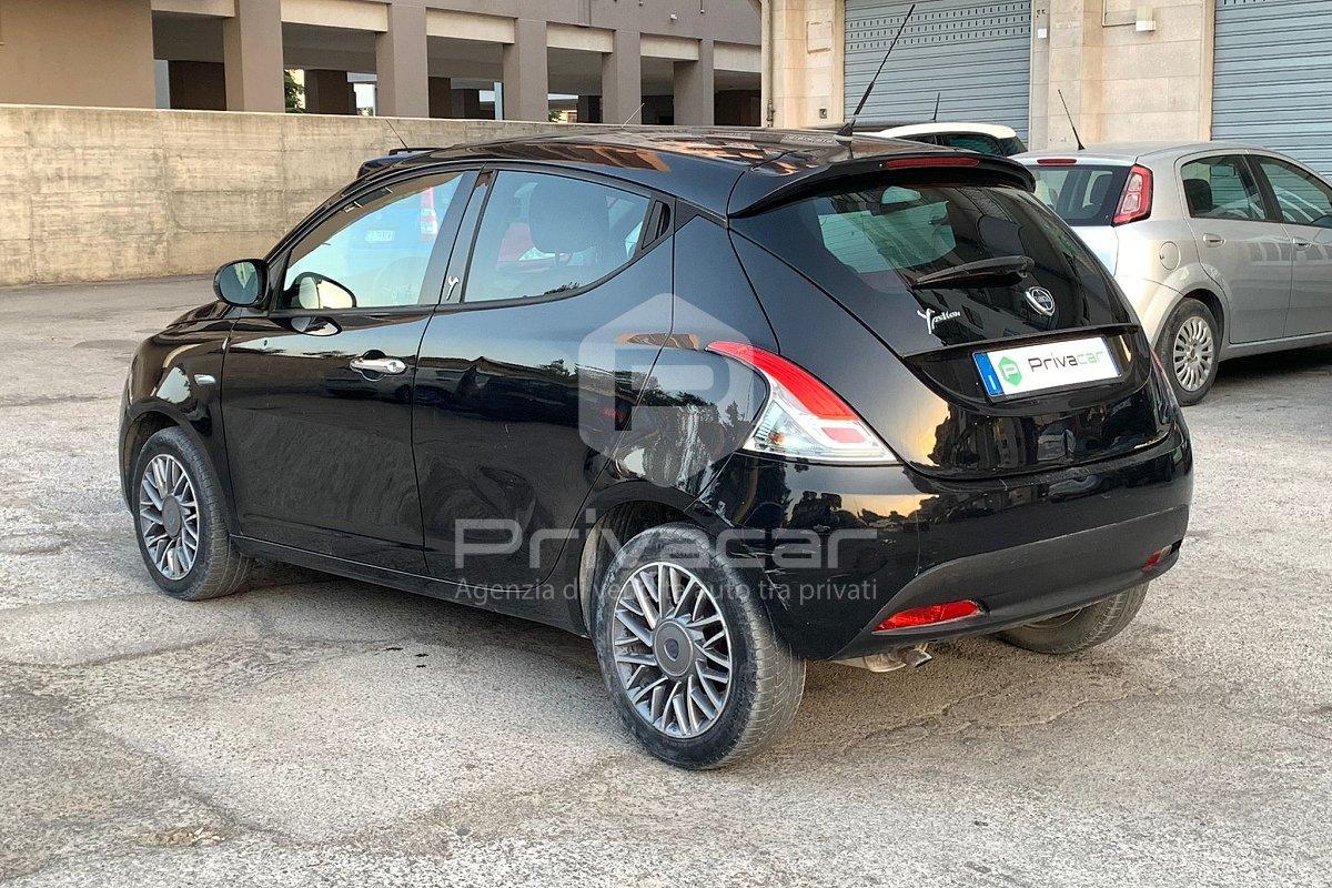 LANCIA Ypsilon 1.3 MJT 16V 95 CV 5 porte S&S Black&Red