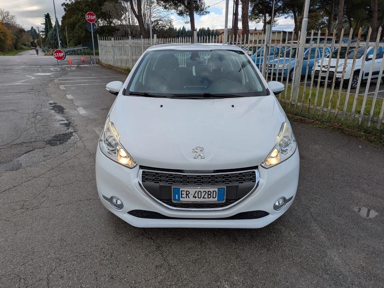 Peugeot 208 1.4 HDi 68 CV 5 porte Allure
