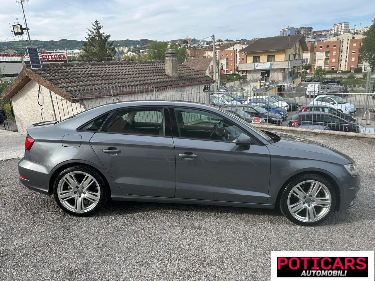 Audi A3 Sedan 1.6 TDI clean diesel S tronic Attraction
