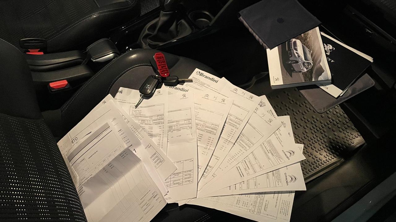 Peugeot 2008 BlueHDi 100 Black Matt "Euro6B"